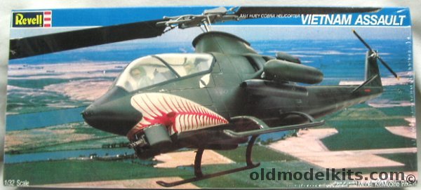 Revell 1/32 AH-1 Huey Cobra Vietnam Assault Helicopter - Bagged, 4442 plastic model kit